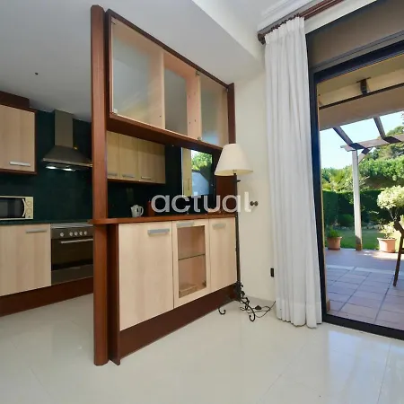 Xaloc Esc.b Bajos A 아파트 *