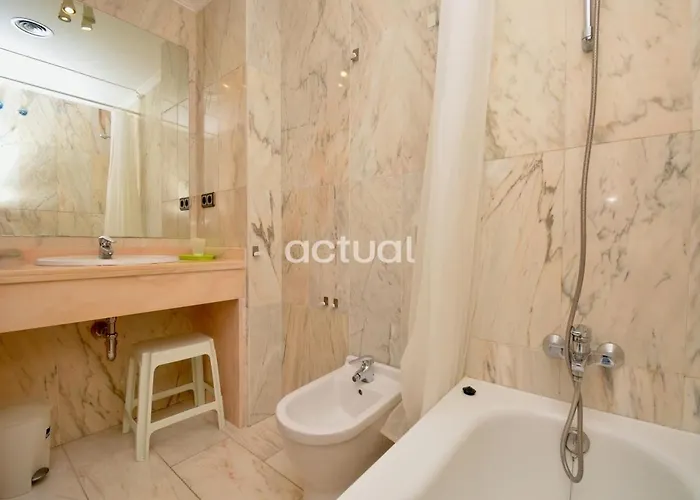 Apartment Xaloc Esc.b Bajos A *